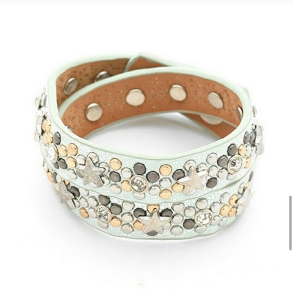 Star Rhinestone Leather Wrap Bracelet - Picture 4 of 7